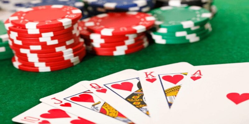 Bài Poker đấu trí căng thẳng trên đấu trường quốc tế